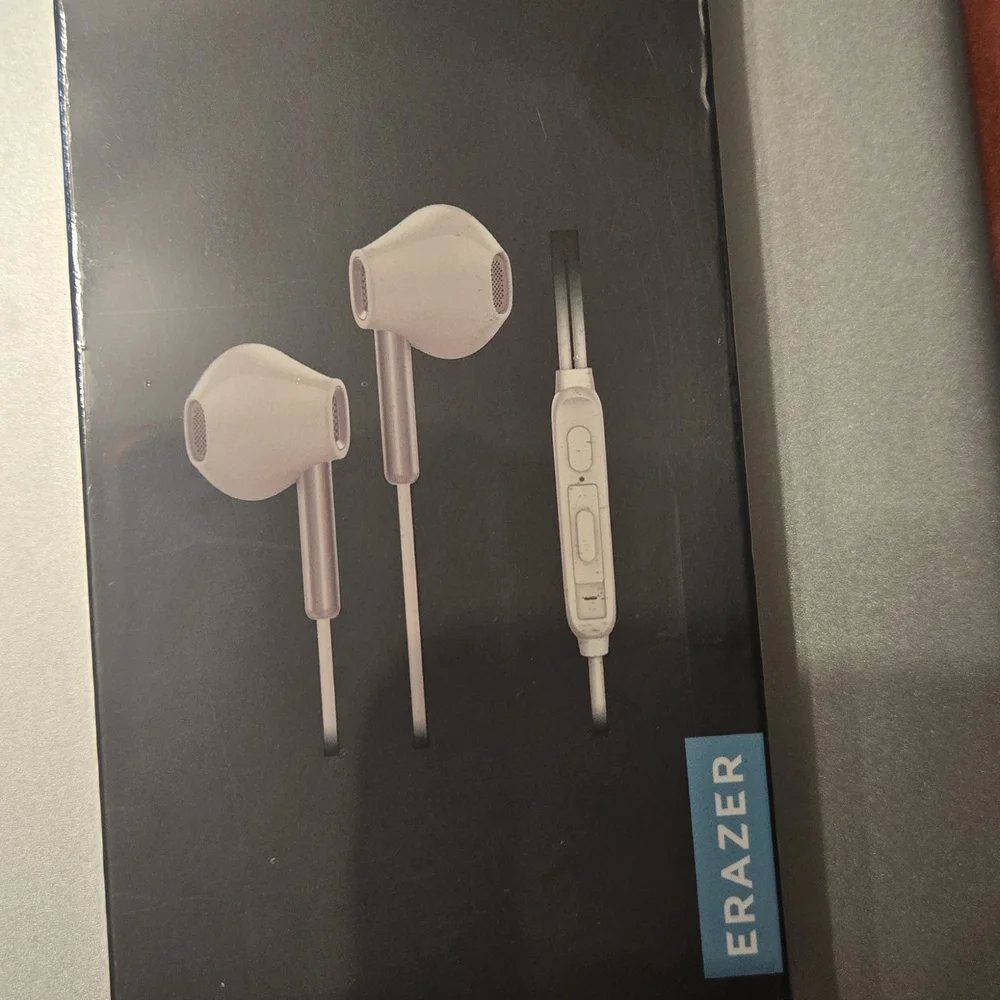 Razer Black Wired Earbuds With Adjustable Audio